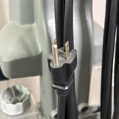 LOT 41L: Hoover Floor Finishing Machine Model F7458900