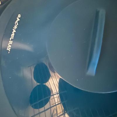 LOT 64K: Large Pantry Closet Clearout!