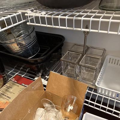 LOT 64K: Large Pantry Closet Clearout!