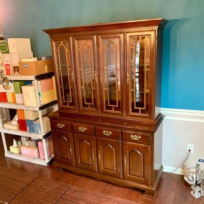 LOT 78 D: Hutch & Extendable Sideboard