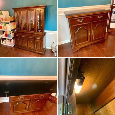 LOT 78 D: Hutch & Extendable Sideboard