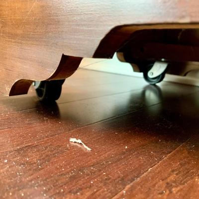 LOT 78 D: Hutch & Extendable Sideboard