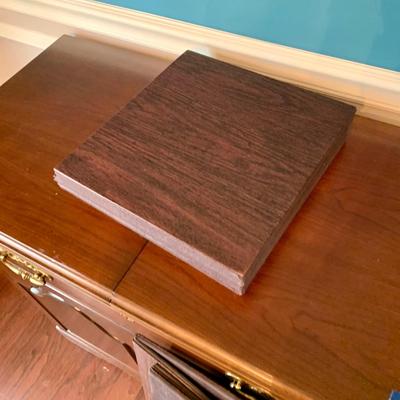 LOT 79 D: Dining Room Table, 6 Dining Chairs, Extra Leaf, & Pads