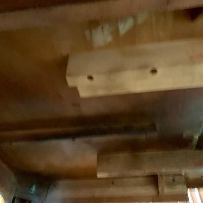 LOT 79 D: Dining Room Table, 6 Dining Chairs, Extra Leaf, & Pads