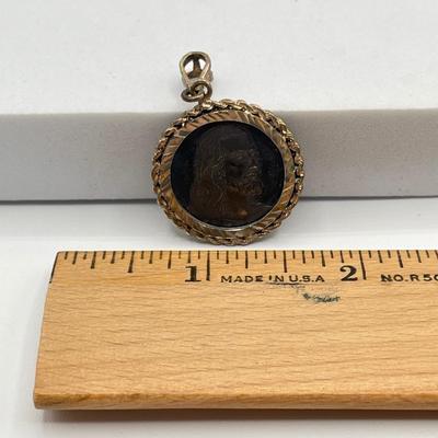 LOT 85J: .999 Fine Silver Jesus Pendant - 8.1 grams