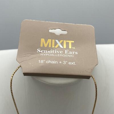 LOT 94J: Gold Tone Necklaces and More