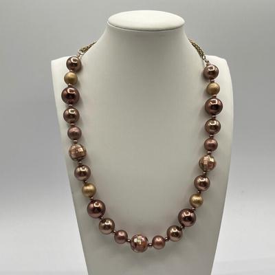 LOT 100J: Necklaces, Bracelets and Earrings