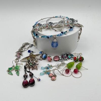 LOT 101J: Necklaces, Bracelets and Earrings