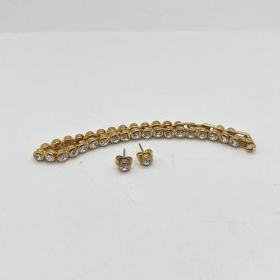 LOT 142: Avon Gemstone Jewelry in Original Boxes