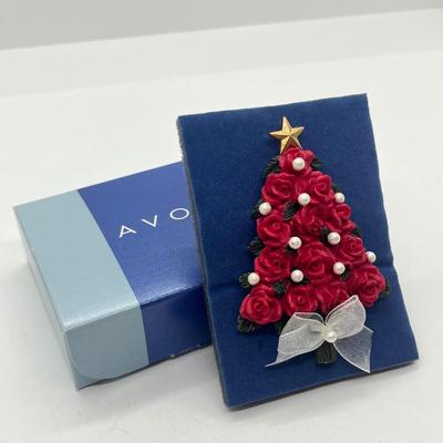 LOT 143J: Christmas Themed Avon Jewelry in Original Boxes