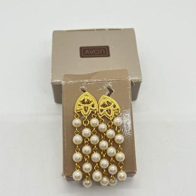 LOT 146J: Collection of Faux Pearl Avon Jewelry