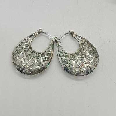 LOT 147J: Assortment of Unique Jewelry: Necklaces, Earrings and More!