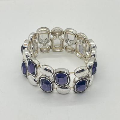 LOT 147J: Assortment of Unique Jewelry: Necklaces, Earrings and More!