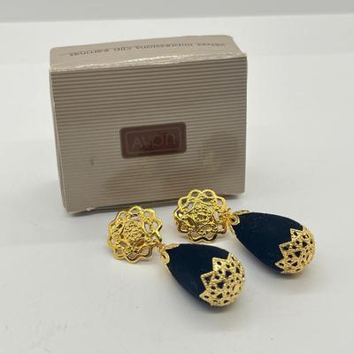 LOT 150J: Avon Jewelry in Original Boxes