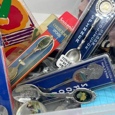 LOT 152J: Miscellaneous Jewelry and More, Including Broken and Unmatched Items for Craft or Repair