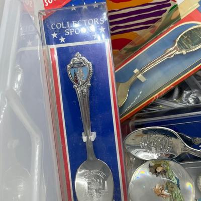 LOT 152J: Miscellaneous Jewelry and More, Including Broken and Unmatched Items for Craft or Repair