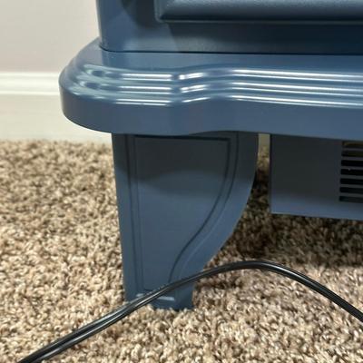 LOT 172L: Duraflame Electric Fireplace model DFL-550-47