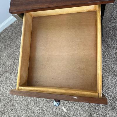 LOT 174L: Side Table w/ Built in Charging Station