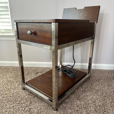 LOT 174L: Side Table w/ Built in Charging Station