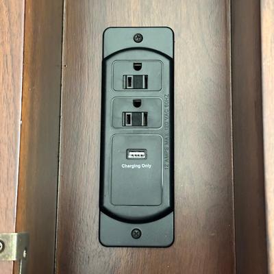 LOT 174L: Side Table w/ Built in Charging Station