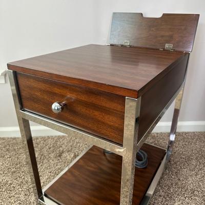 LOT 174L: Side Table w/ Built in Charging Station
