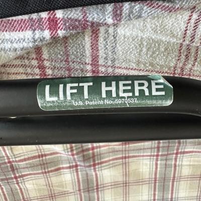 LOT 178L: Couch/Pullout Bed