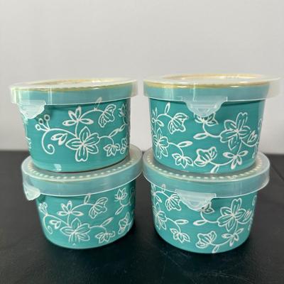 LOT 179K: Temptations Floral Lace Collection & More