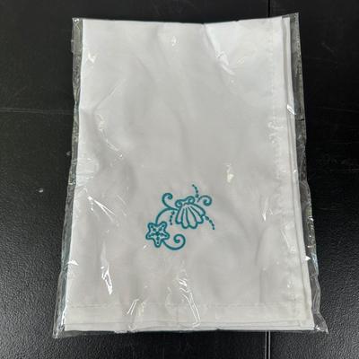 LOT 179K: Temptations Floral Lace Collection & More