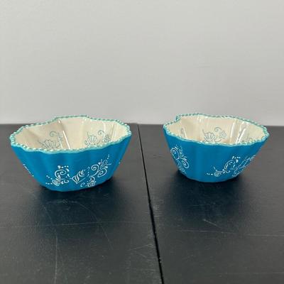 LOT 179K: Temptations Floral Lace Collection & More