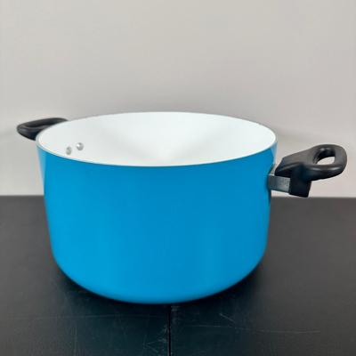 LOT 180K: Silverstone Cookware Blue Pots & Pans Set