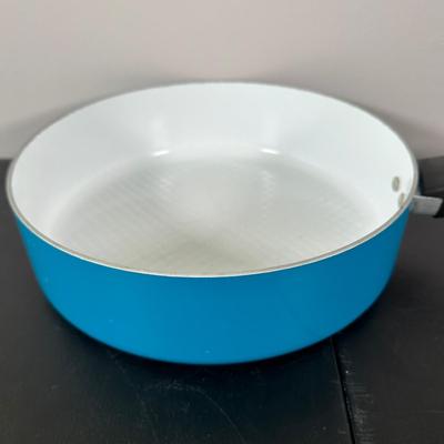 LOT 180K: Silverstone Cookware Blue Pots & Pans Set