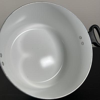 LOT 180K: Silverstone Cookware Blue Pots & Pans Set