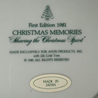 LOT 182L: Vintage Avon Christmas Memories Series Plates w/ Boxes - 1981-1984