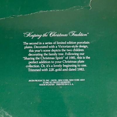 LOT 182L: Vintage Avon Christmas Memories Series Plates w/ Boxes - 1981-1984