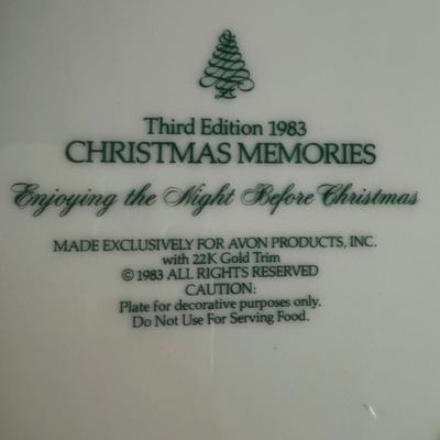 LOT 182L: Vintage Avon Christmas Memories Series Plates w/ Boxes - 1981-1984
