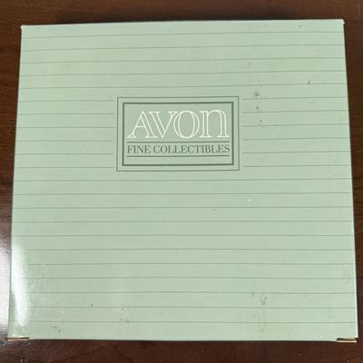 LOT 184L: Avon Christmas Plates w/ Boxes 1987-1993