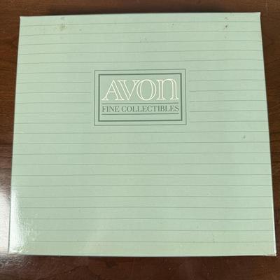 LOT 184L: Avon Christmas Plates w/ Boxes 1987-1993