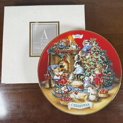 LOT 184L: Avon Christmas Plates w/ Boxes 1987-1993
