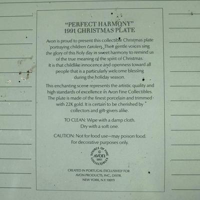 LOT 184L: Avon Christmas Plates w/ Boxes 1987-1993