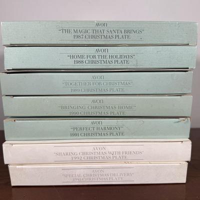 LOT 184L: Avon Christmas Plates w/ Boxes 1987-1993