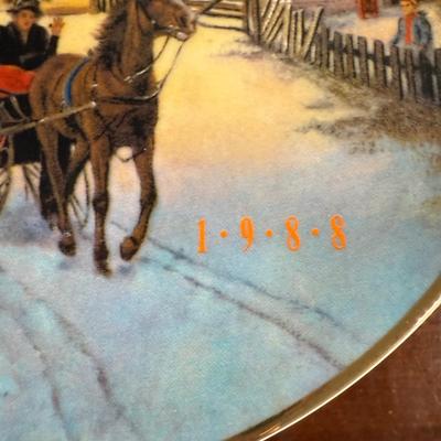 LOT 184L: Avon Christmas Plates w/ Boxes 1987-1993