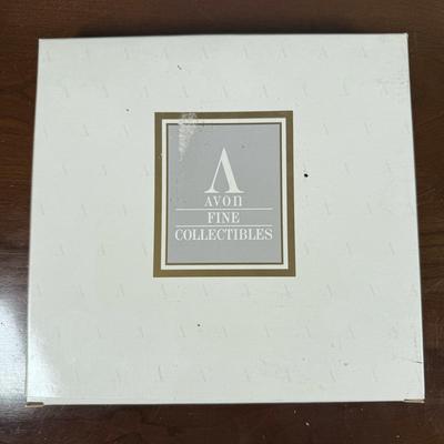 LOT 184L: Avon Christmas Plates w/ Boxes 1987-1993