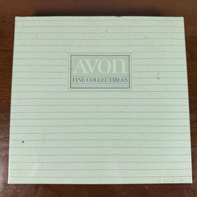 LOT 184L: Avon Christmas Plates w/ Boxes 1987-1993