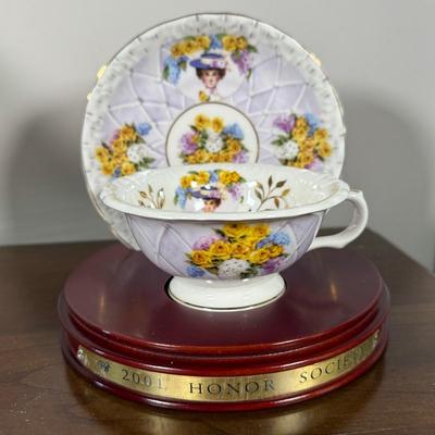 LOT 186L: Avon Honor Society Mrs. P.F.E. Albee Commemorative Tea Cup & Saucer Sets w/ Boxes - 1998-2001, 2004