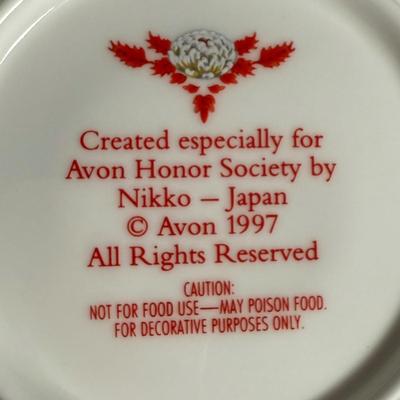 LOT 187L: Avon Honor Society Mrs. P.F.E. Albee Commemorative Tea Cup & Saucer Sets w/ Boxes - 1991, 1994-1997