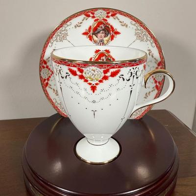 LOT 187L: Avon Honor Society Mrs. P.F.E. Albee Commemorative Tea Cup & Saucer Sets w/ Boxes - 1991, 1994-1997