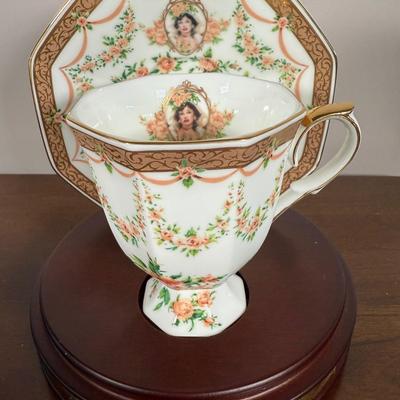 LOT 187L: Avon Honor Society Mrs. P.F.E. Albee Commemorative Tea Cup & Saucer Sets w/ Boxes - 1991, 1994-1997