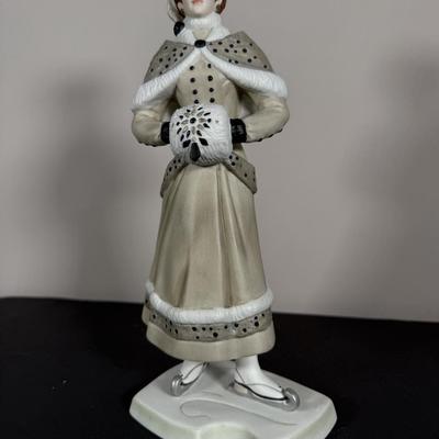 LOT 191D: Avon President’s Club Mrs. Albee Awards in Boxes 2003-2014