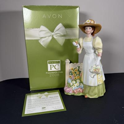 LOT 191D: Avon President’s Club Mrs. Albee Awards in Boxes 2003-2014