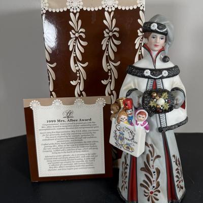 LOT 192D: Avon President’s Club Mrs. Albee Awards in Boxes 1990, 1994, 1996-2002